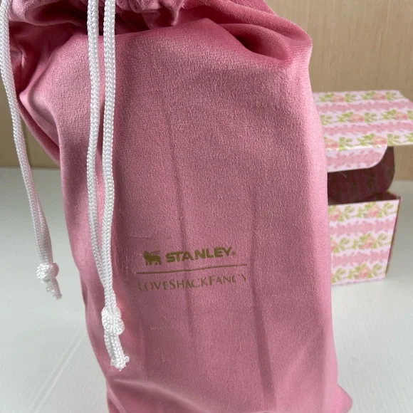 Stanley x LoveShackFancy 40oz Quencher H2.0 Pink Floral Tumbler Gift Set NIB - Picture 6 of 14